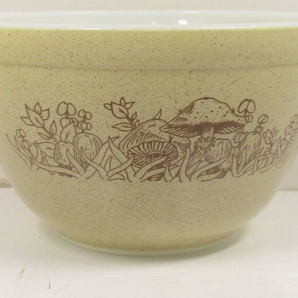Vintage Pyrex Mixing Bowl 401 Forest Fancies Mushrooms Brown Tan Small 750ml - Picture 4 of 7